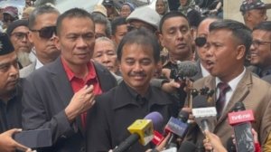Roy Suryo Cs Penuhi Panggilan Polisi sebagai Tersangka Kasus Tudingan Ijazah Palsu Jokowi, Akankah Langsung Ditahan?