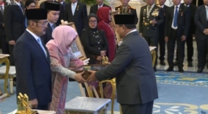 Soeharto Resmi Pahlawan Nasional, Diserahkan Langsung Presiden Prabowo kepada Putri Sulung Mbak Tutut