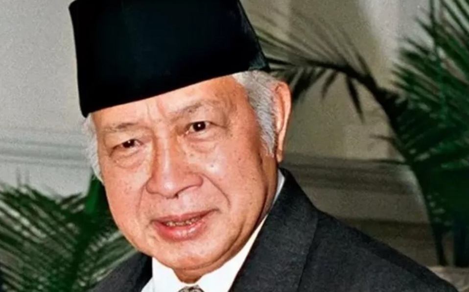 Hari Ini Presiden Prabowo Subianto Anugerahi Soeharto sebagai Pahlawan Nasional