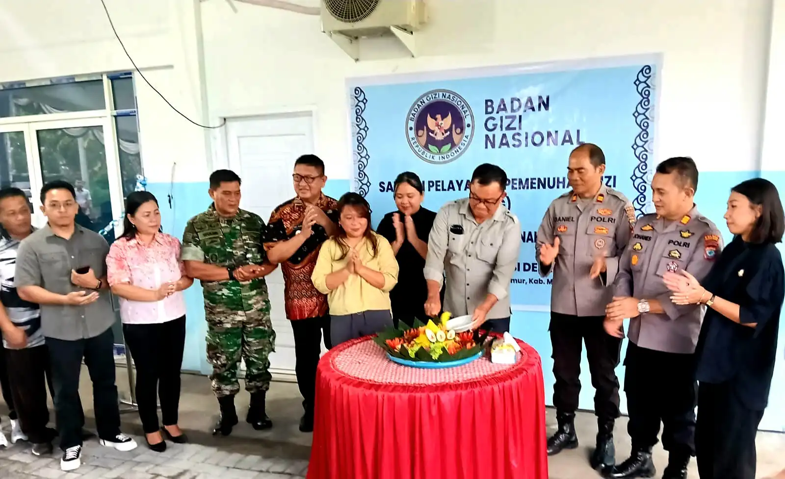 Dukung Program Gizi Nasional, Danramil Amurang Hadiri Peresmian SPPG di Desa Lapona
