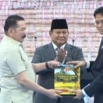 Kejaksaan Agung Serahkan Rp11,4 Triliun Hasil Satgas PKH ke Negara, Presiden Prabowo Ikut Menyaksikan