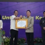 Bupati Minsel Terima Penghargaan Menteri Hukum atas Program Posbakum Desa
