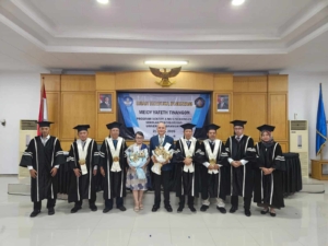 Meidy Tinangon Raih Gelar Doktor Lewat Kajian Pengelolaan Danau Tondano