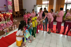 Kreativitas Anak di Aula Tansa Trisna Polres Minahasa