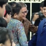 Rocky Gerung Hadiri Pelantikan Enam Pejabat di Istana, Sempat Berbincang dengan Presiden Prabowo Lalu Tertawa Lepas
