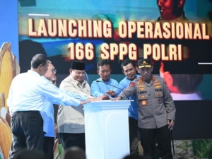 Presiden Prabowo Resmikan Gudang Logistik dan Satuan Gizi Polri