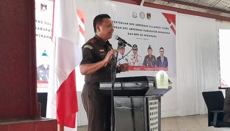 Kajati Sulut Jacob Pattipeilohi Ancam Tindak Tegas Aparat Jaksa yang Mengganggu Desa
