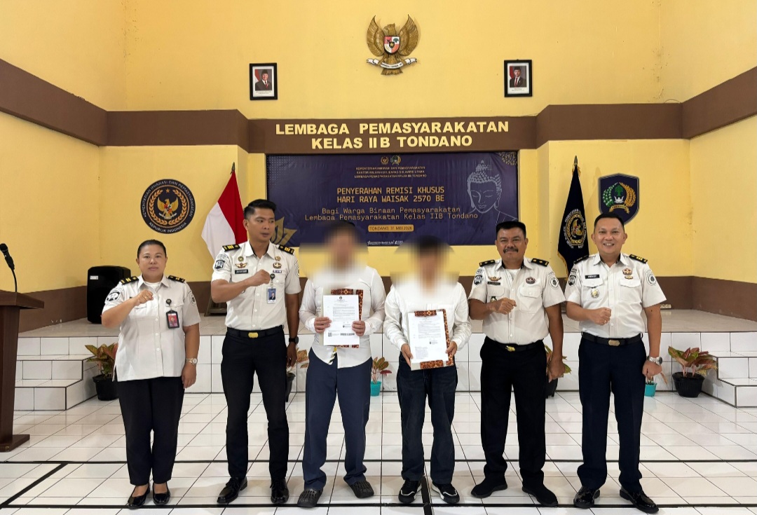Dua Warga Binaan Lapas Tondano Terima Remisi Waisak