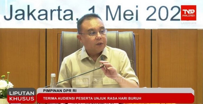 Aksi May Day Juga Berlangsung di DPR, Aliansi Gebrak Sampaikan Sejumlah Tuntutan Salah Satunya Hentikan Praktik PHK