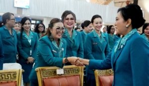 Senyum Hangat Martina Dondokambey, Simbol Sinergi dan Penguat Ketahanan Keluarga