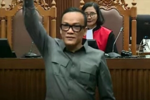 Mantan Wakil Menteri Ketenagakerjaan, Immanuel Ebenezer Gerungan alias Noel Divonis 4,5 Tahun Penjara