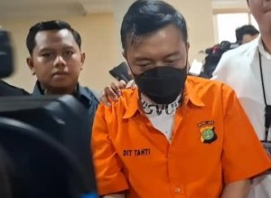 Polisi Limpahkan Tersangka Don Ritto ke Kejagung, Ditanya Wartawan Memilih GTM alias Gerakan Tutup Mulut