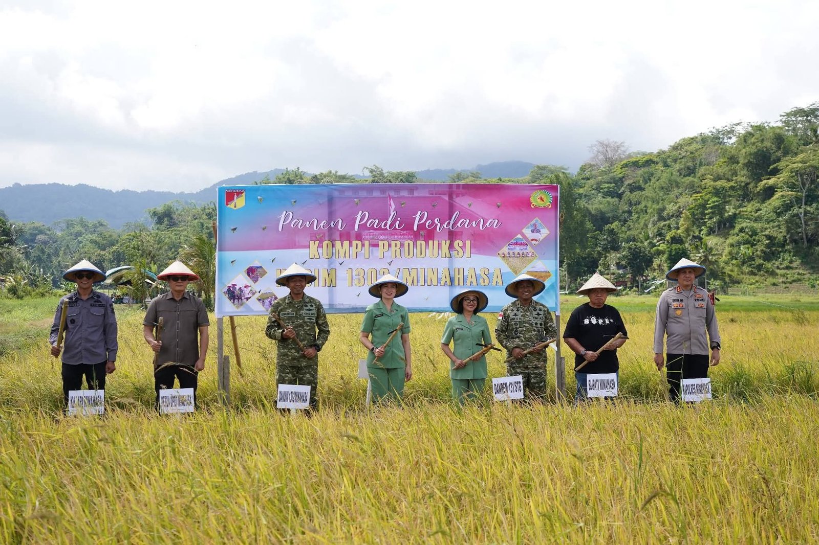 Bupati Robby Dondokambey Apresiasi Kolaborasi TNI dan Petani dalam Panen Perdana Minahasa