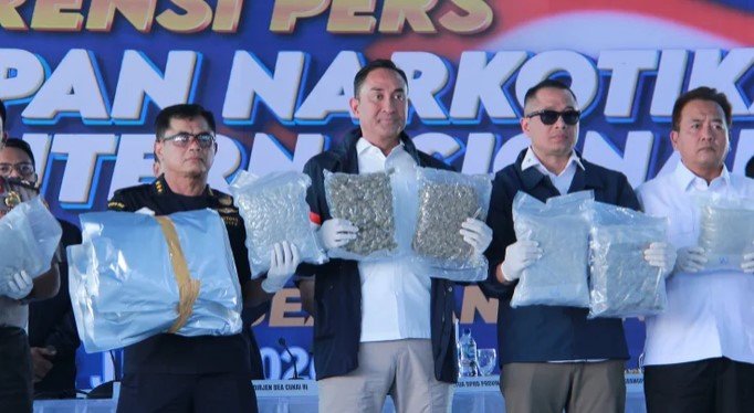 Bea Cukai serta BNN Bongkar Penyelundupan 3,37 Ton Kuncup Bunga Ganja di Gresik, Dipasok dari Thailand