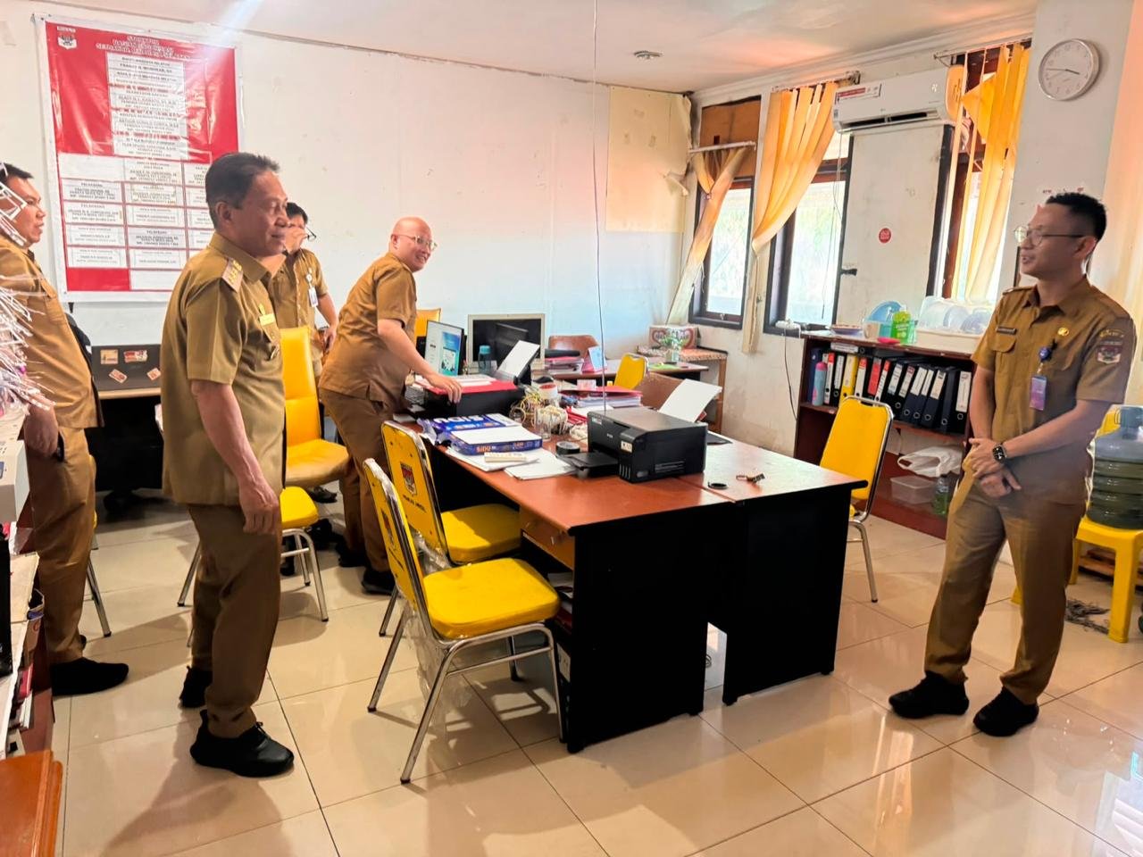 Pastikan Pelayanan Tetap Optimal, Bupati Minahasa Selatan Sidak Kedisiplinan ASN Pasca Pengucapan Syukur