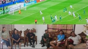 Laga Dramatis Belgia vs Senegal Jadi Perekat Silaturahmi Babinsa dan Warga di Minahasa