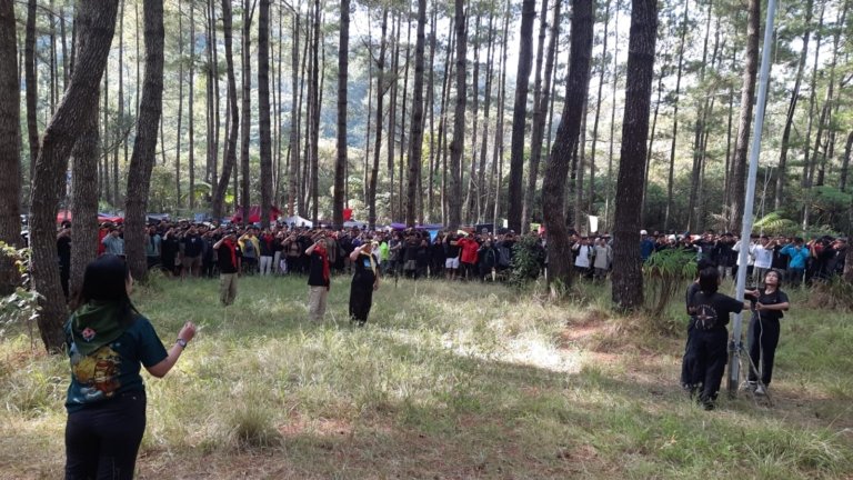 Peringati HUT ke-81 RI, Ribuan Pegiat Alam Rayakan Kemerdekaan di Gunung Soputan
