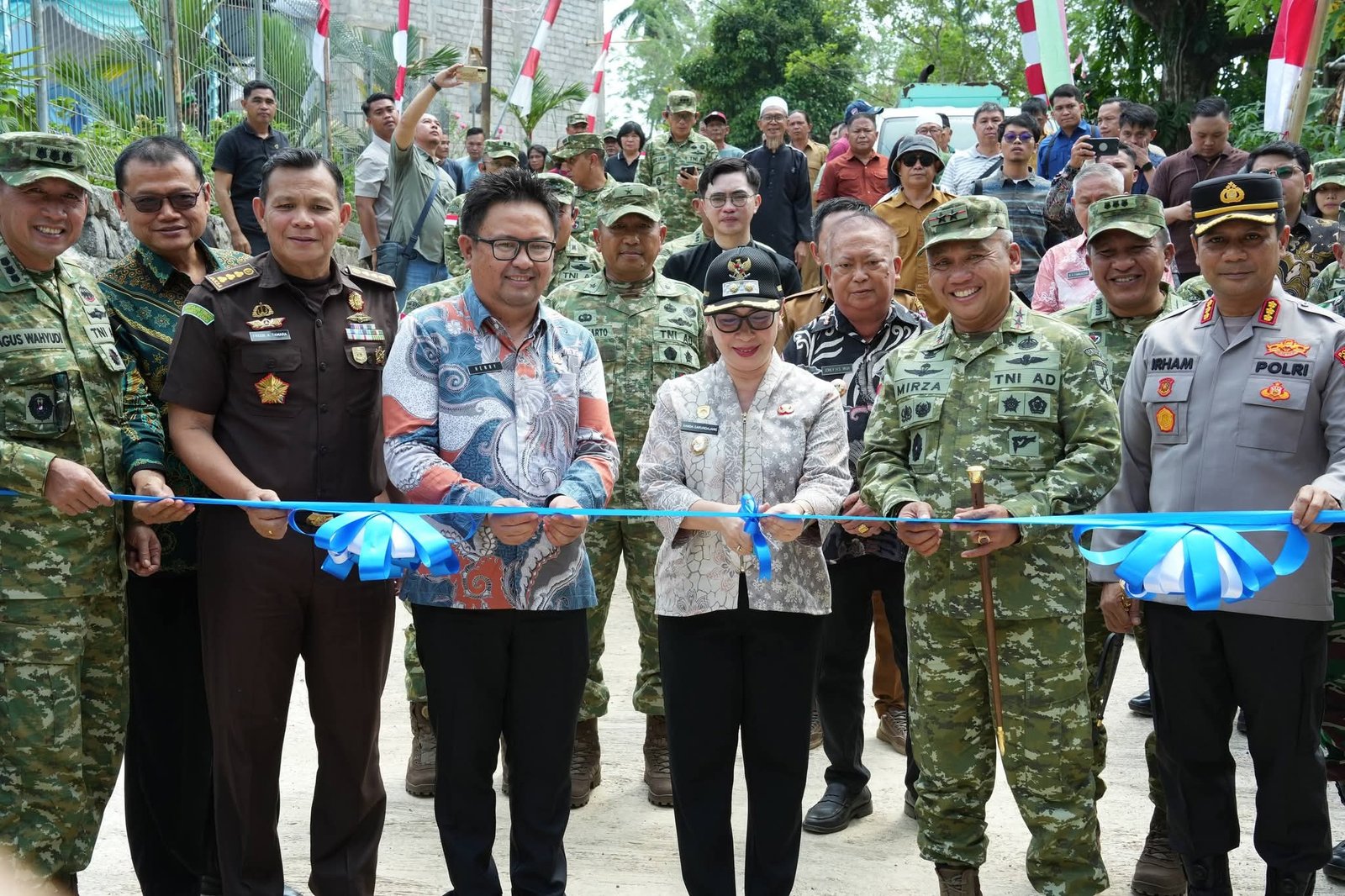 Pesan Wabup Vanda Sarundajang Saat Peresmian Jembatan Garuda Armco: Mari Sama-Sama Kita Rawat