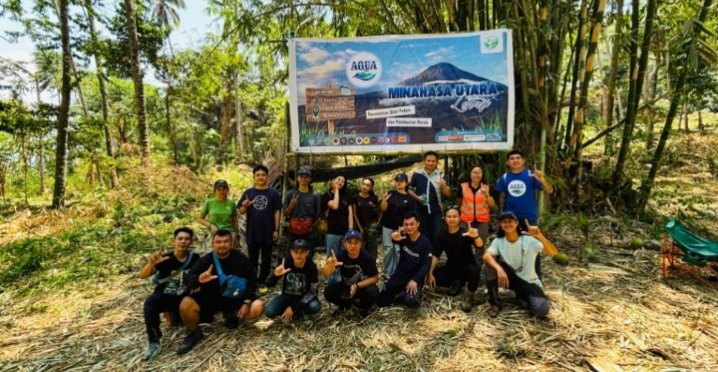 AQUA Airmadidi dan LSM Lestari Bumi Hijau Tanam 1.000 Pohon di Minahasa Utara