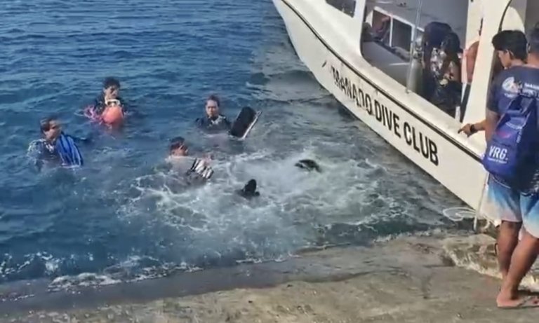 Mahasiswa Unsrat Matangkan Persiapan Upacara Bendera Bawah Laut Sambut HUT ke-81 RI
