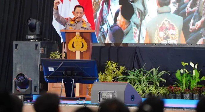 Kapolri Jenderal Listyo Sigit Mengajak Garda Satya NKRI Ikut Menjaga Indonesia