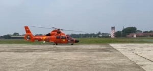 Mencari Lima Jurnalis dan Tiga Kru Kapal Hilang di sekitar Gunung Anak Krakatau, Basarnas Terjunkan Helikopter