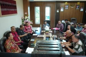 Rapat Evaluasi MCSP RBS 2026, Wabup Vanda Sarundajang Perkuat Akuntabilitas Birokrasi Minahasa