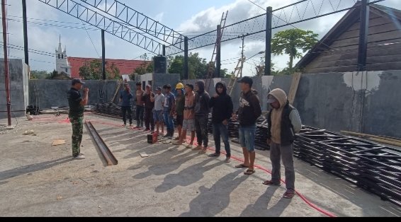 Danramil 1302-01/Tondano dan Pekerja Adakan Doa Bersama untuk Percepatan Pembangunan KDKMP