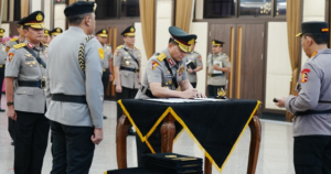 Kapolri Pimpin Sertijab, Irjen Roycke Langie Jabat Astamaops Kapolda Sulut Diisi Brigjen Yudo Hermanto