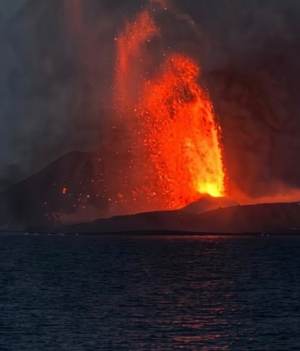 Presiden Prabowo Terus Pantau Erupsi Gunung Anak Krakatau, Sebaran Abu Vulkanik Sudah Menjangkau Lima Provinsi
