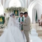 Pernikahan Zachary Pioh dan Sarah Dondokambey Digelar Khidmat di GMIM Petra Sawangan