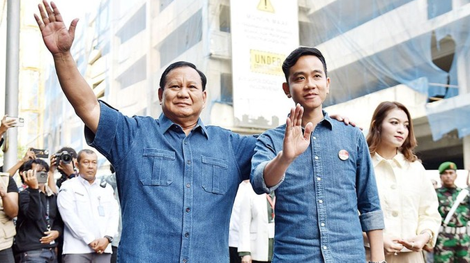 Tiba-tiba Jokowi Melemah soal Dukungan Prabowo-Gibran Dua Periode, Pengamat Sebut Peluang Duet Menipis!